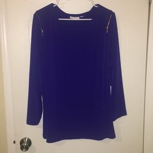 Woman’s dress top